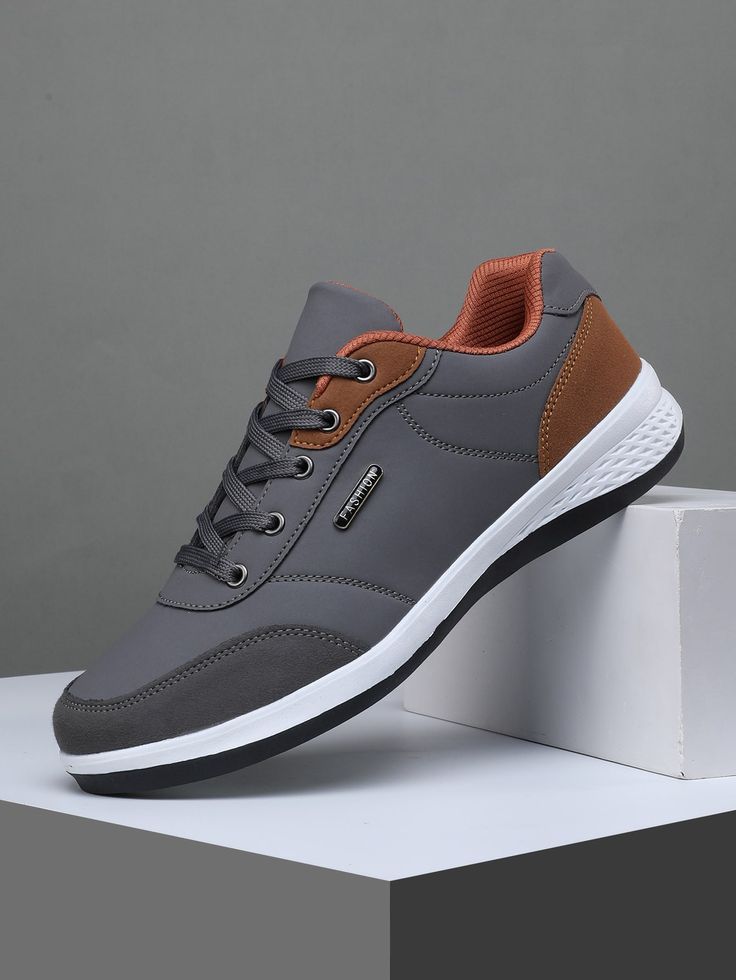 Men's Daily Shoes